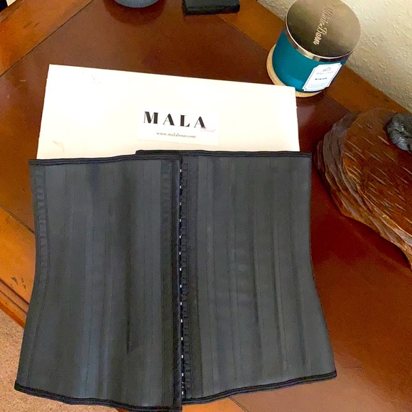 Waist trainer- MALA - Picture 2 of 6